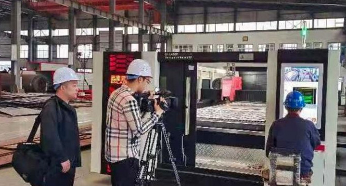 海倫市融媒體中心關注利民萬佳鍋爐，助力企業(yè)快速發(fā)展